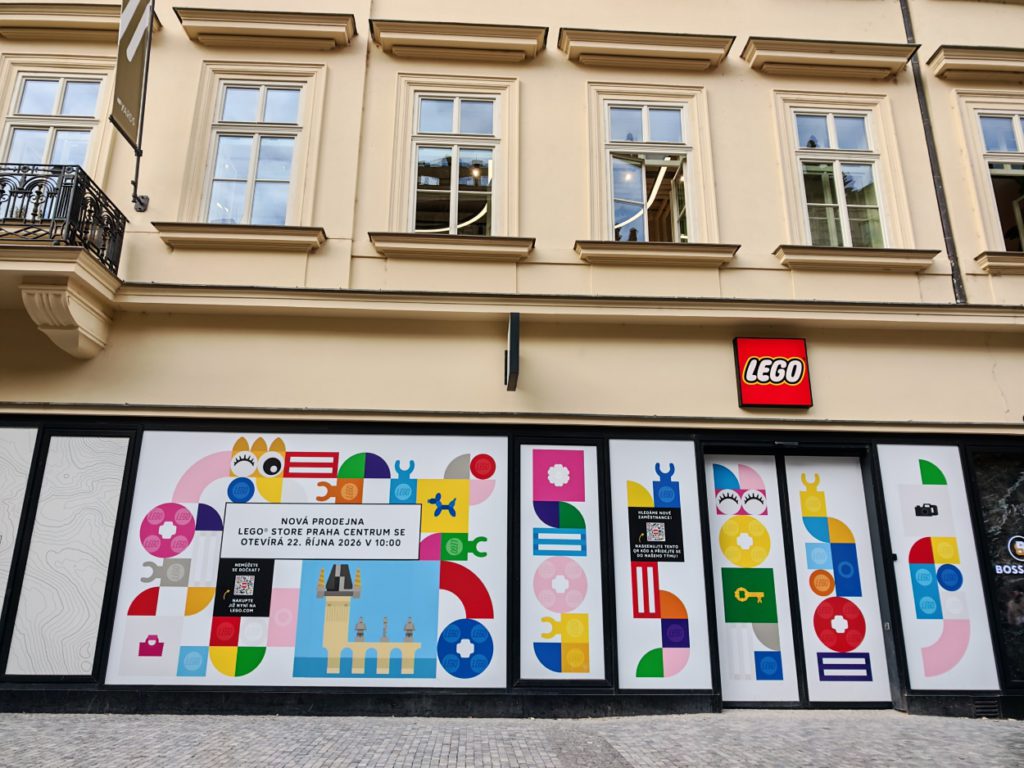 Tramvaj, Karlův most i vlastní minifigurka. LEGO Store míří do centra Prahy